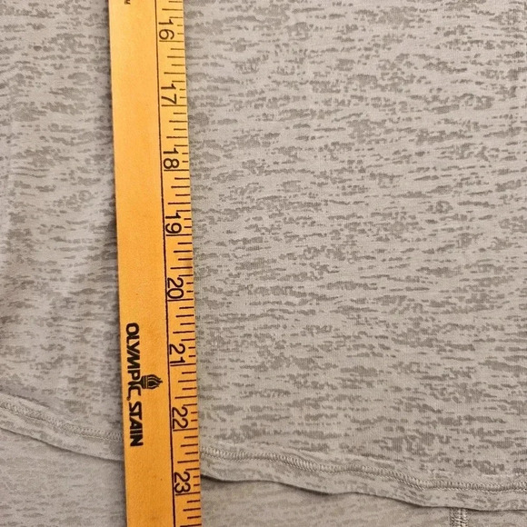 lululemon breeze through tank - Picture 4 of 13